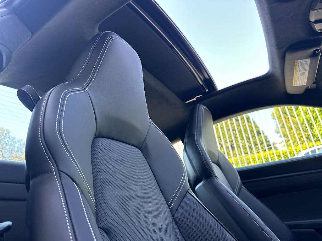 Thumbnail: 2026 Porsche 911 - 15