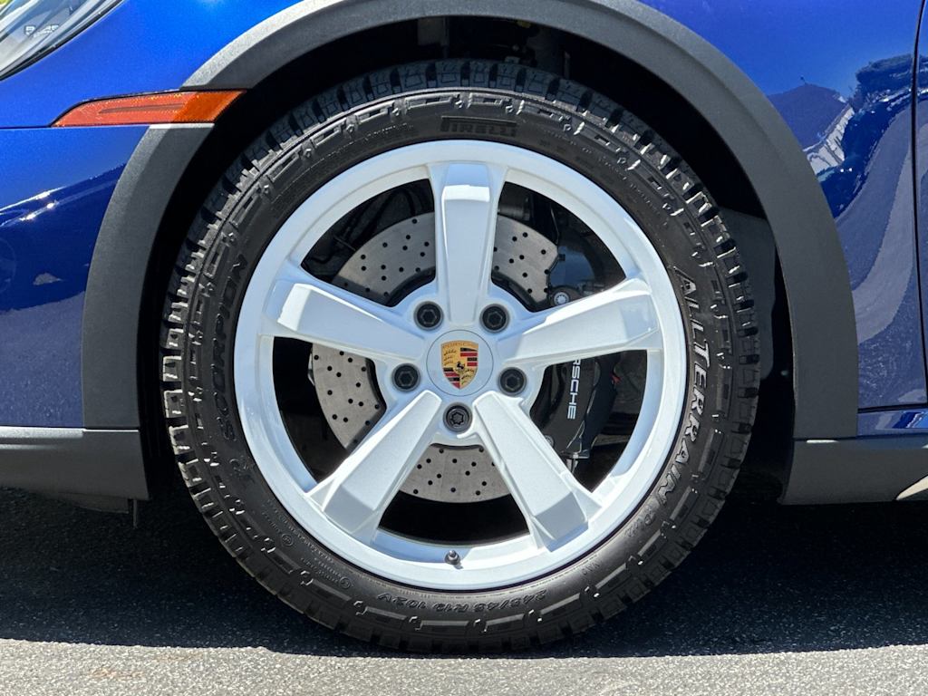 Thumbnail: 2023 Porsche 911 - 7