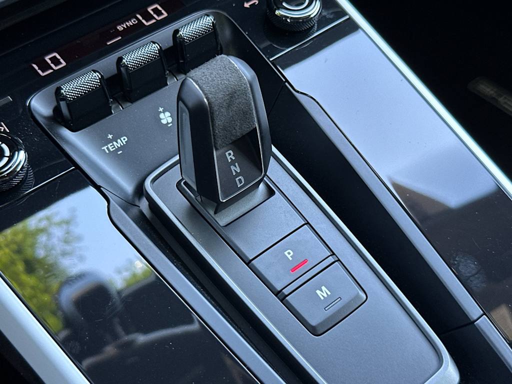 Thumbnail: 2023 Porsche 911 - 25