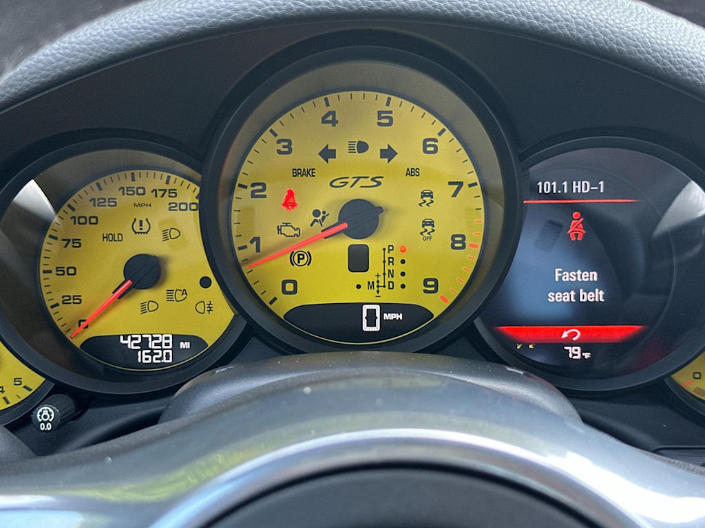 Thumbnail: 2016 Porsche 911 - 15