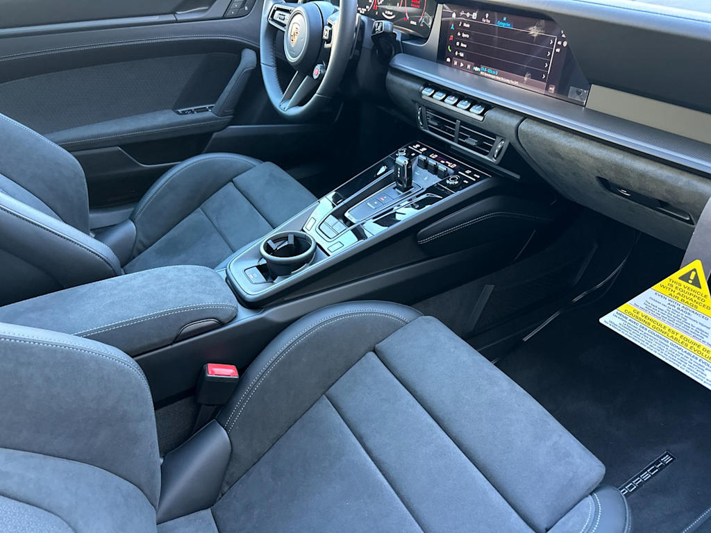 Thumbnail: 2026 Porsche 911 - 8