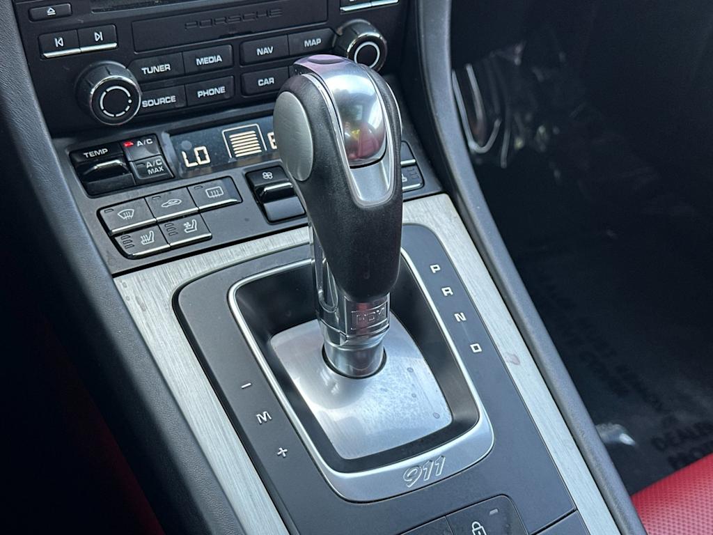 Thumbnail: 2019 Porsche 911 - 13