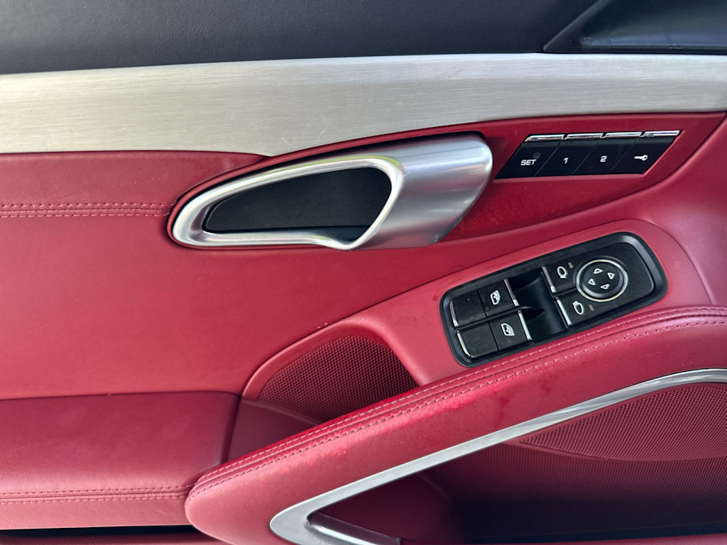 Thumbnail: 2019 Porsche 911 - 19