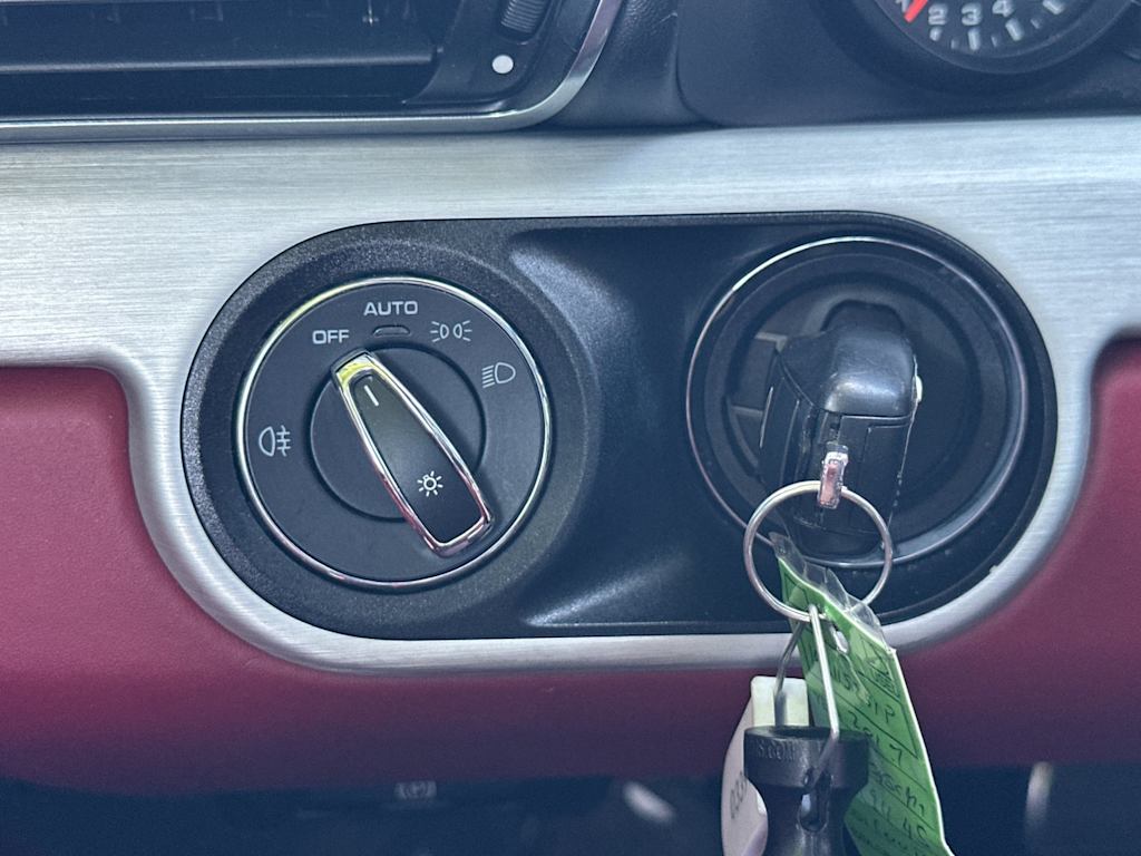 Thumbnail: 2019 Porsche 911 - 28