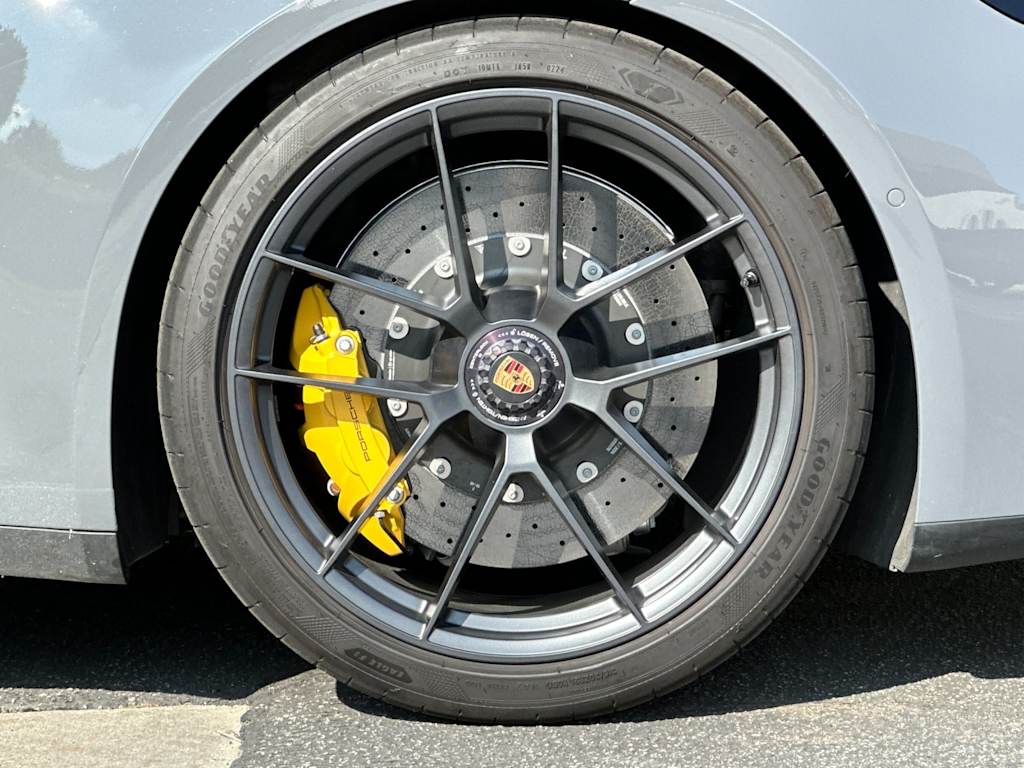Thumbnail: 2025 Porsche 911 - 8