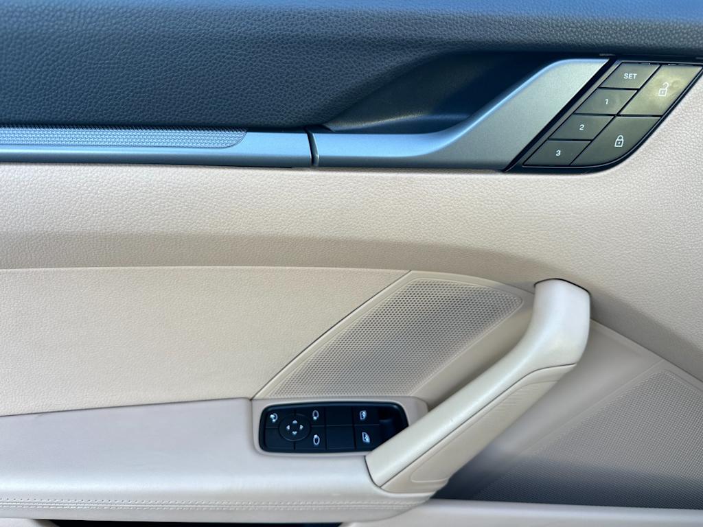 Thumbnail: 2024 Porsche 911 - 20