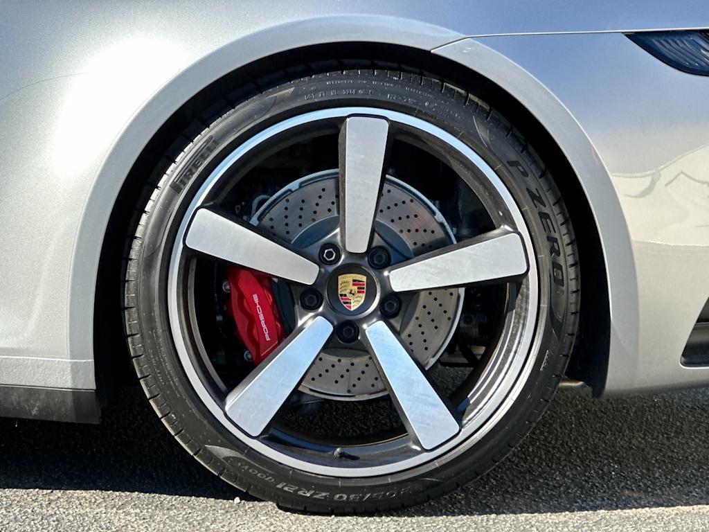 Thumbnail: 2024 Porsche 911 - 8