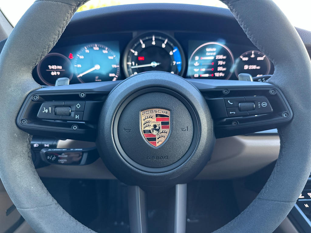 Thumbnail: 2024 Porsche 911 - 25