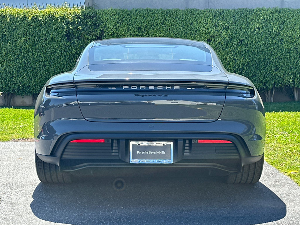 Thumbnail: 2026 Porsche Taycan - 16