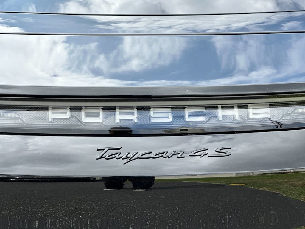 Thumbnail: 2026 Porsche Taycan - 32