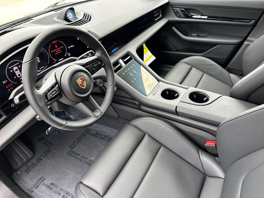 Thumbnail: 2026 Porsche Taycan - 2