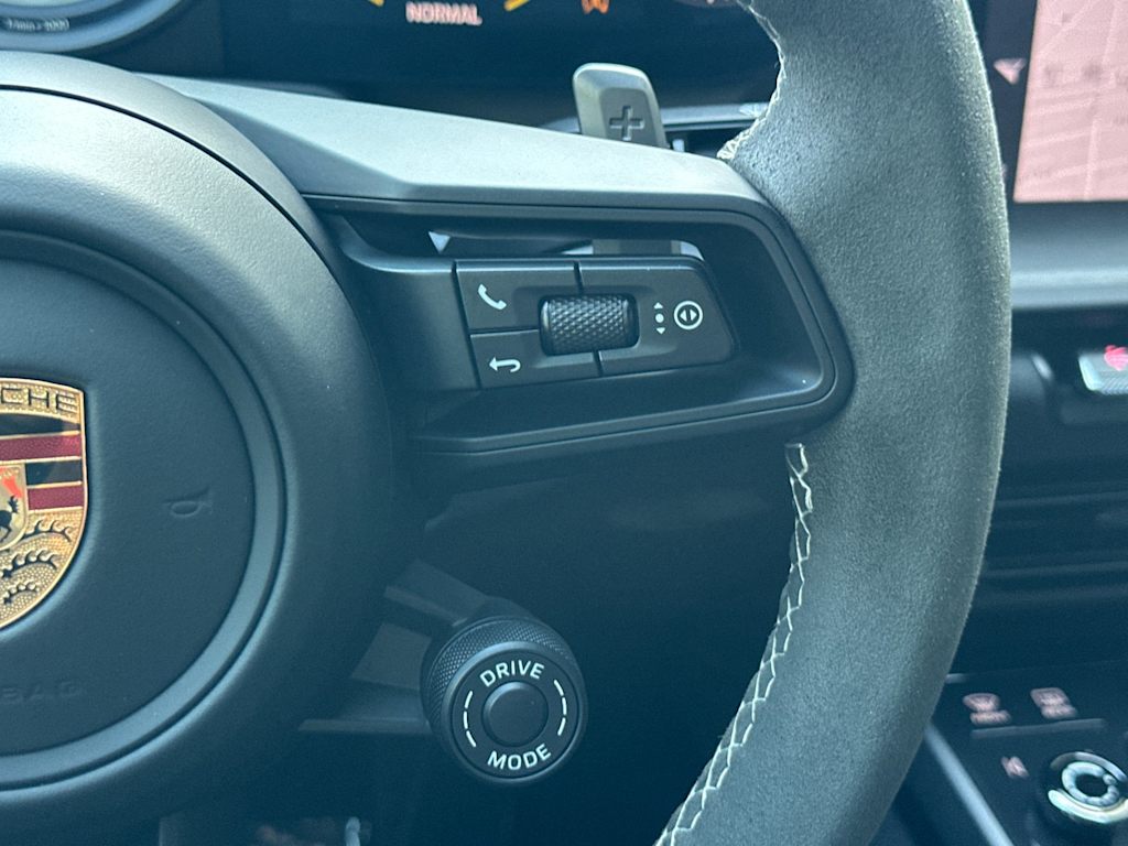 Thumbnail: 2022 Porsche 911 - 26