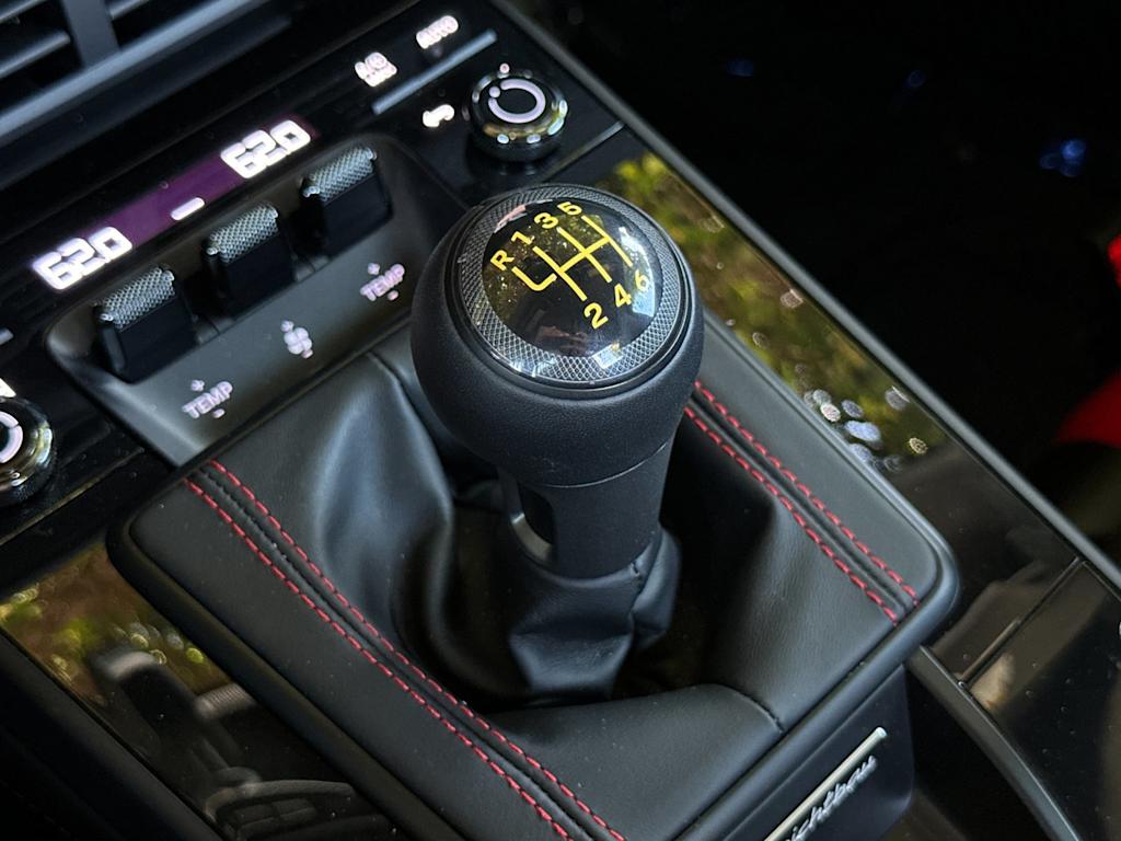 Thumbnail: 2026 Porsche 911 - 13