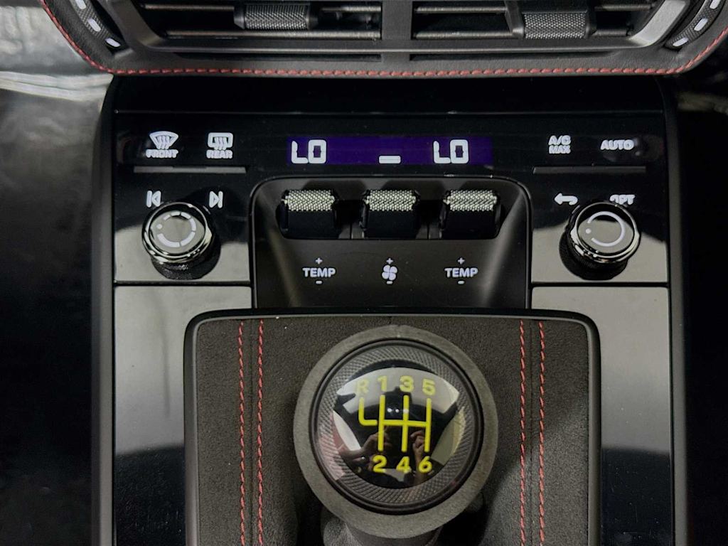 Thumbnail: 2022 Porsche 911 - 19