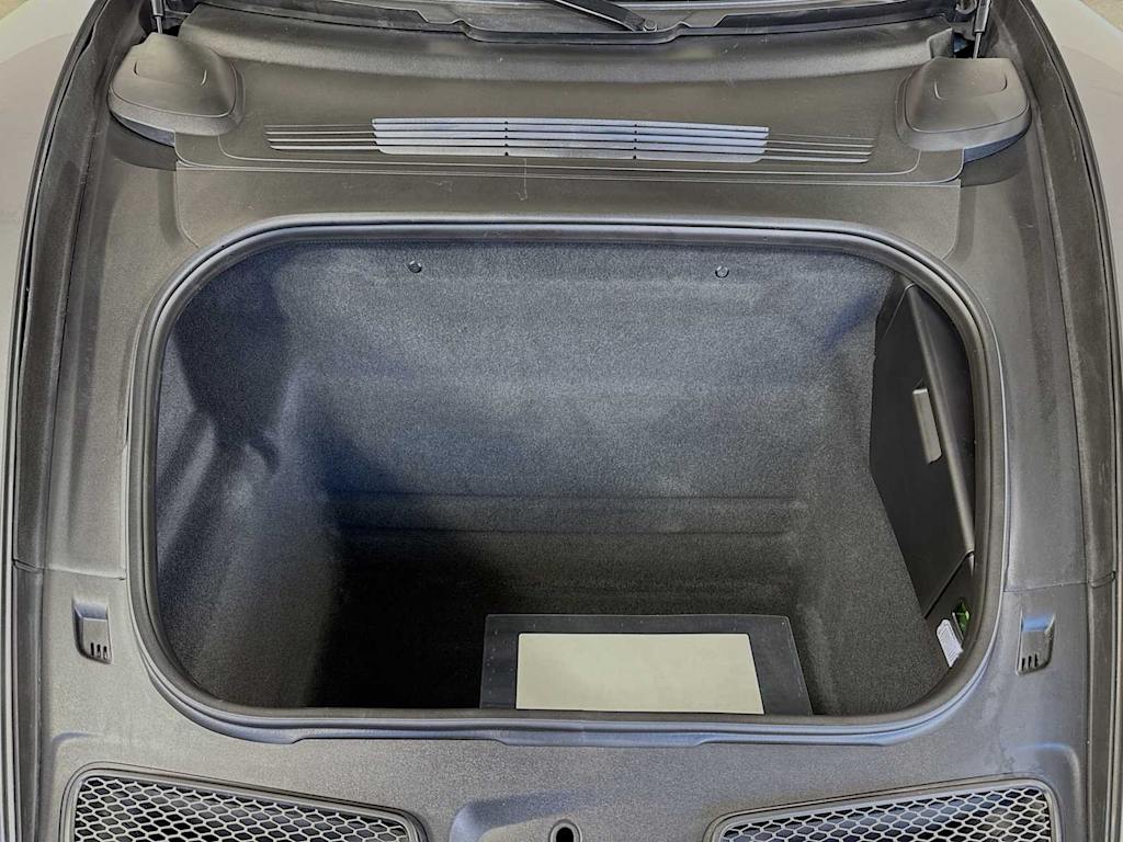 Thumbnail: 2022 Porsche 911 - 25