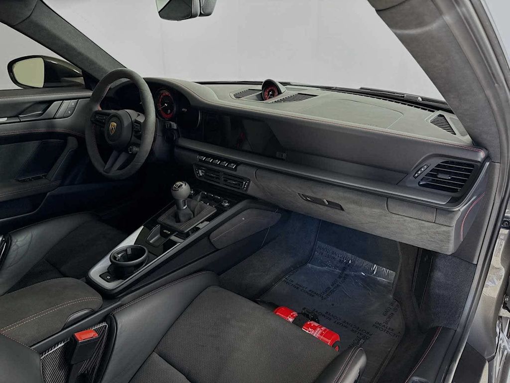 Thumbnail: 2022 Porsche 911 - 47