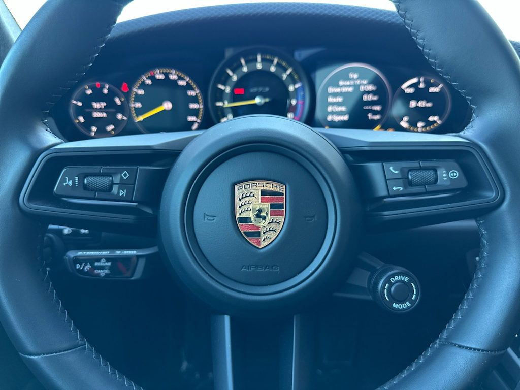Thumbnail: 2023 Porsche 911 - 23