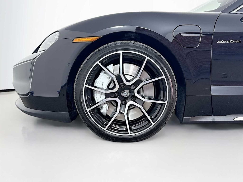 Thumbnail: 2026 Porsche Taycan - 6