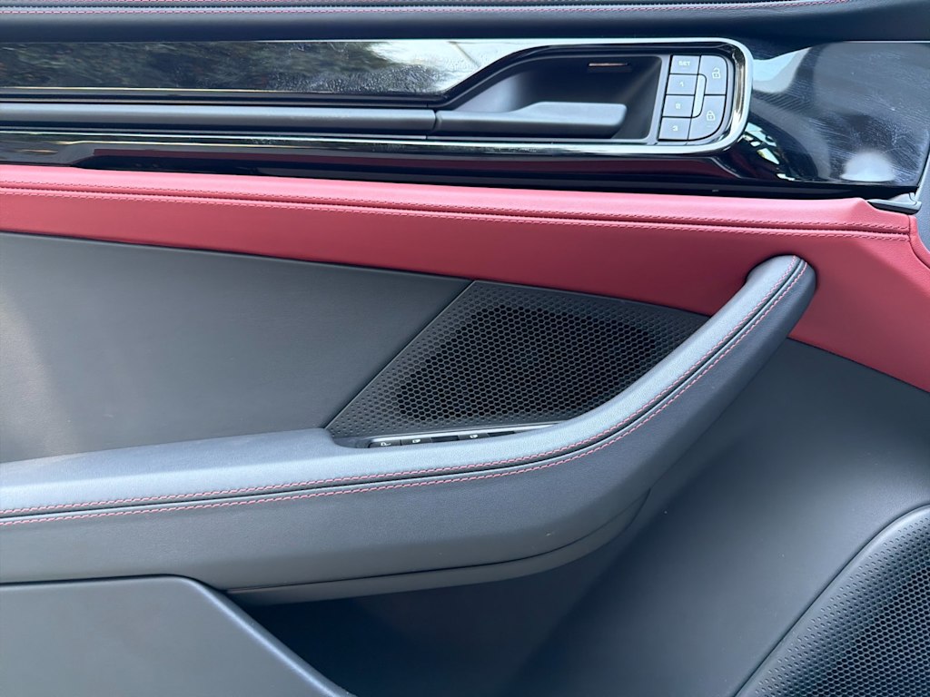 Thumbnail: 2026 Porsche Panamera - 20