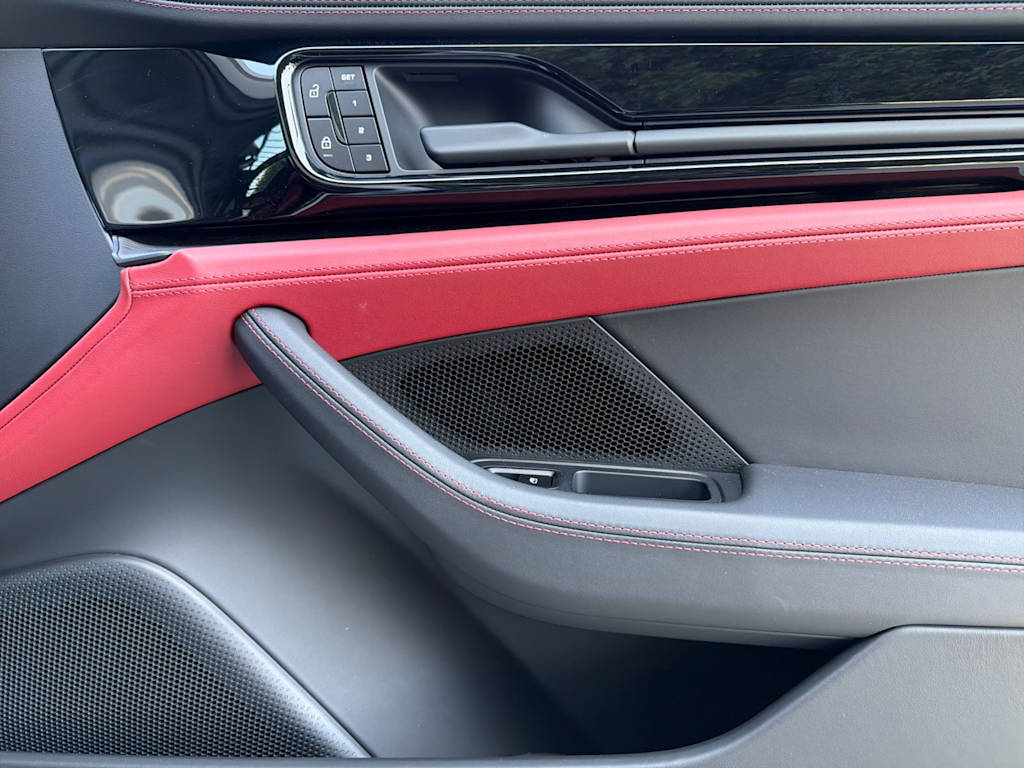 Thumbnail: 2026 Porsche Panamera - 23