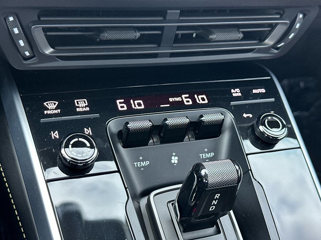 Thumbnail: 2022 Porsche 911 - 25