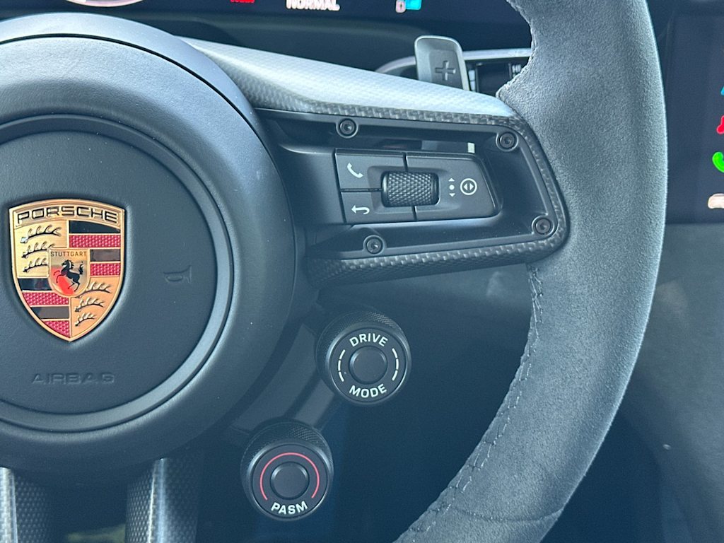 Thumbnail: 2026 Porsche Taycan - 28