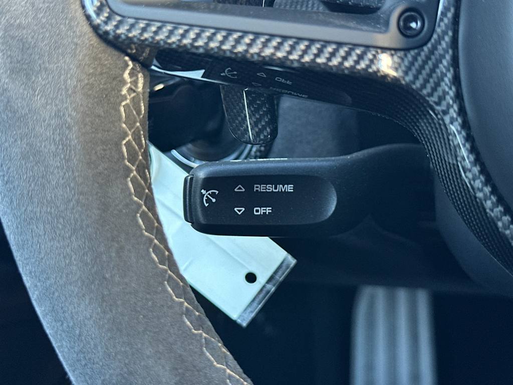 Thumbnail: 2018 Porsche 911 - 24