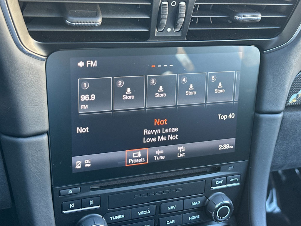 Thumbnail: 2018 Porsche 911 - 22