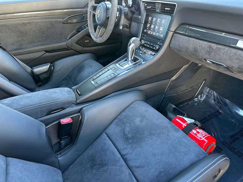 Thumbnail: 2018 Porsche 911 - 10