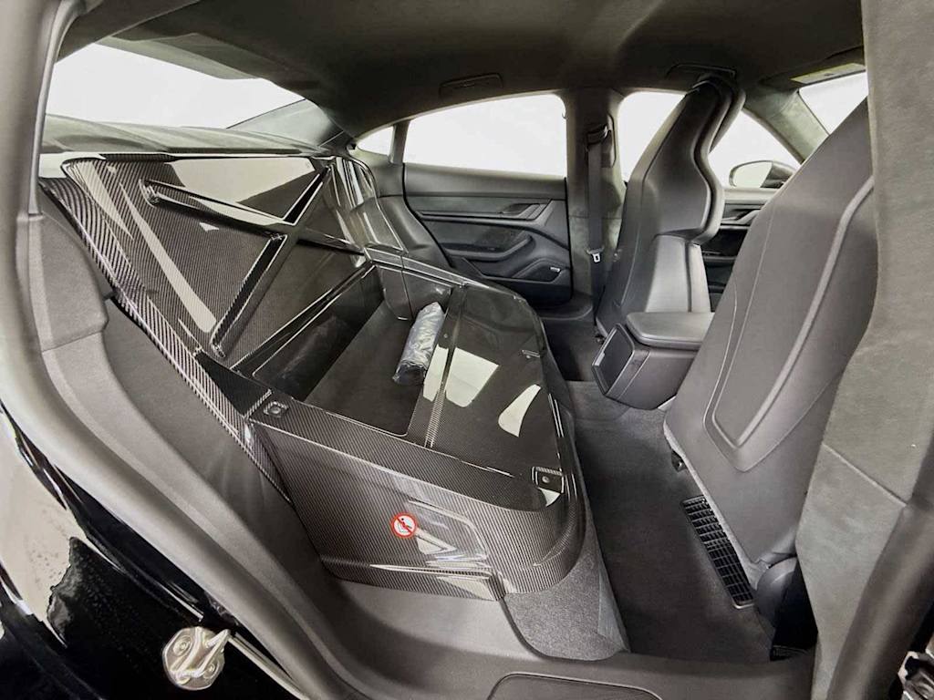 Thumbnail: 2025 Porsche Taycan - 46
