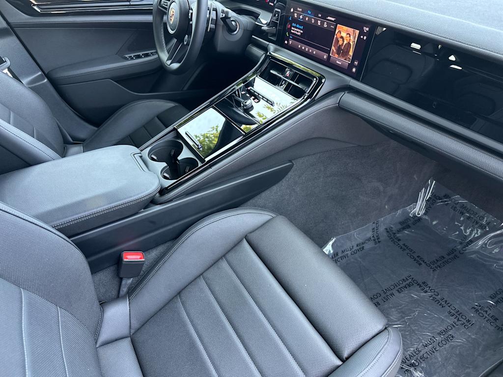 Thumbnail: 2025 Porsche Panamera - 13