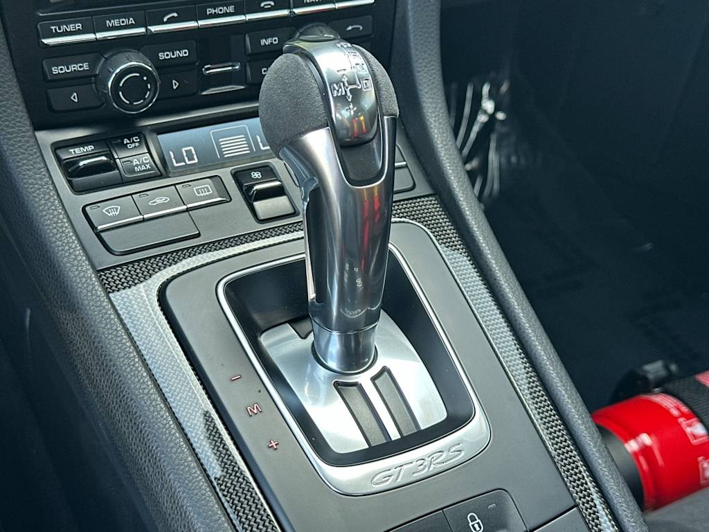 Thumbnail: 2016 Porsche 911 - 14
