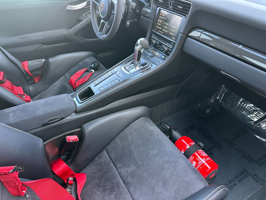 Thumbnail: 2016 Porsche 911 - 9