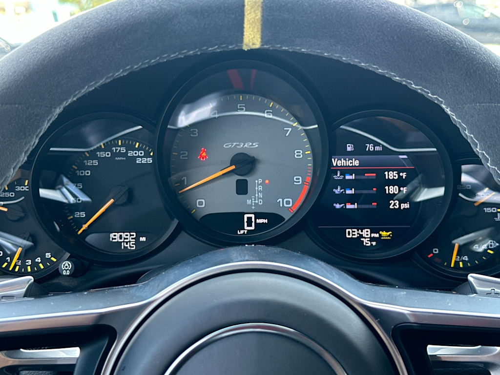 Thumbnail: 2016 Porsche 911 - 15