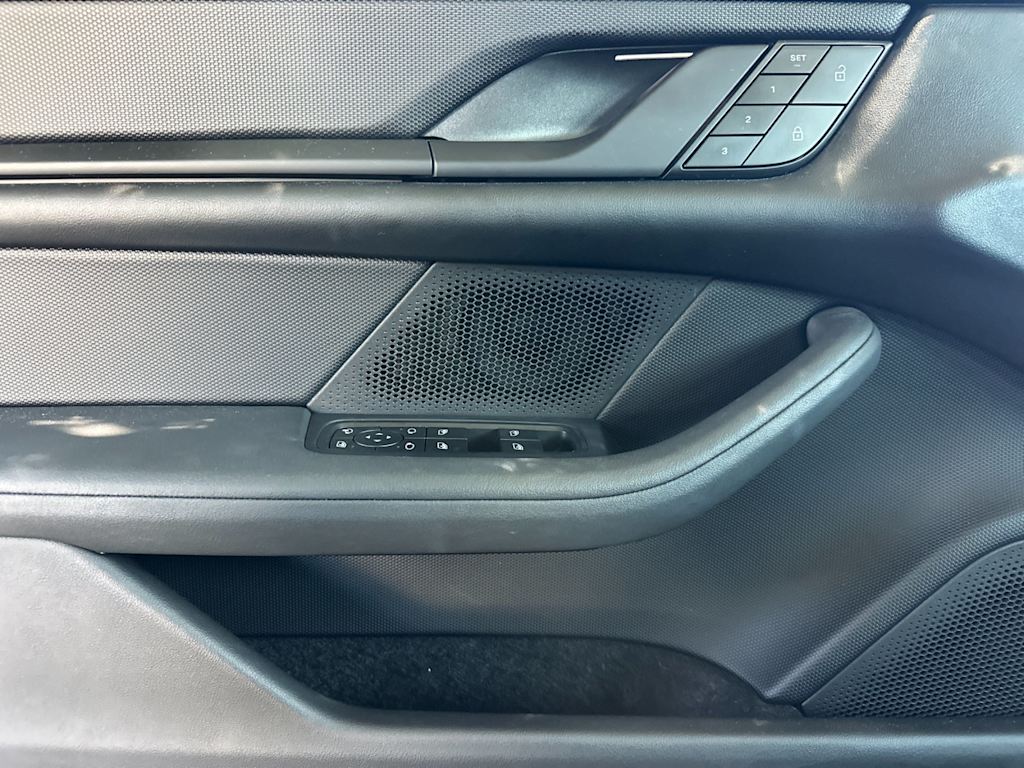 Thumbnail: 2024 Porsche Taycan - 21