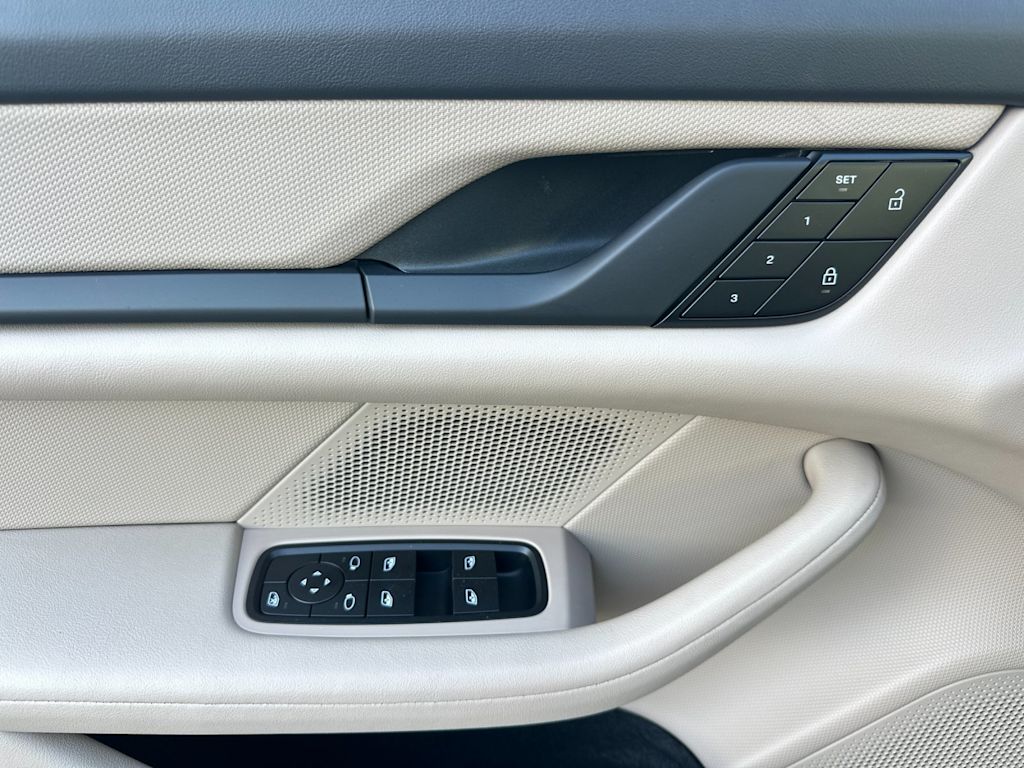 Thumbnail: 2024 Porsche Taycan - 21