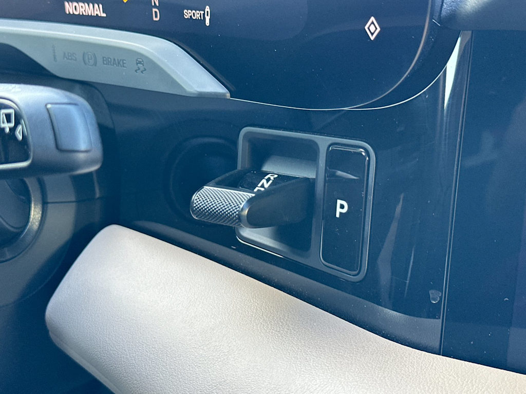 Thumbnail: 2024 Porsche Taycan - 15