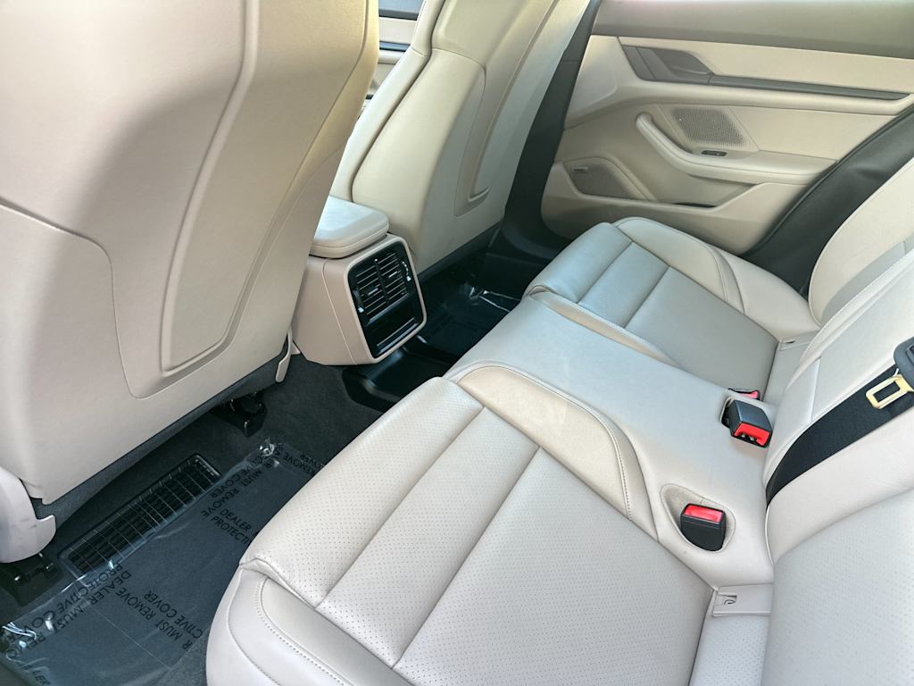 Thumbnail: 2024 Porsche Taycan - 11