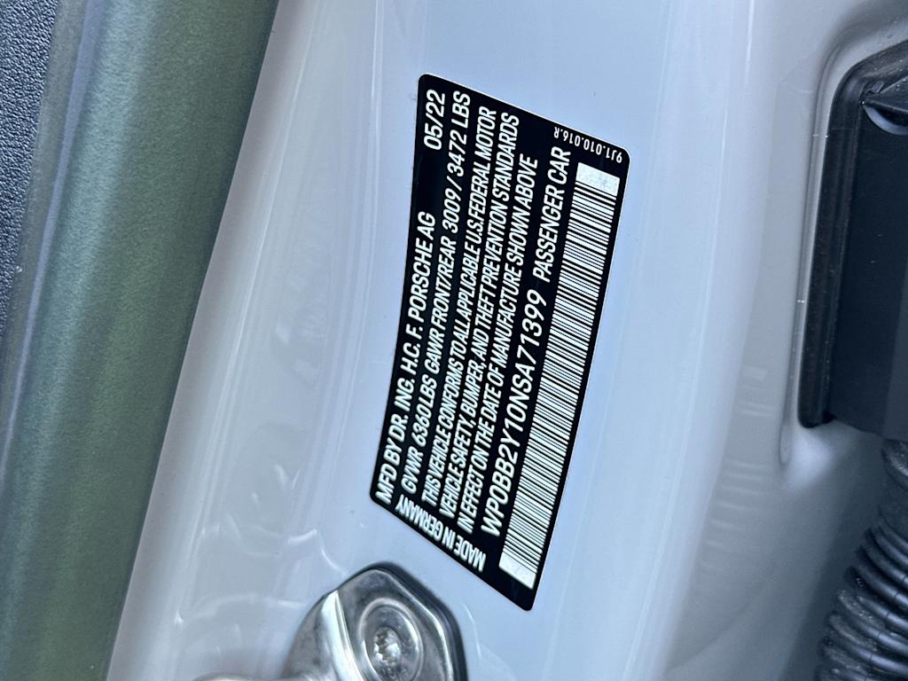 Thumbnail: 2022 Porsche Taycan - 16