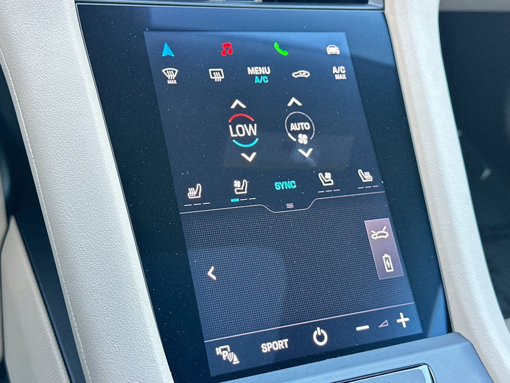 Thumbnail: 2022 Porsche Taycan - 27