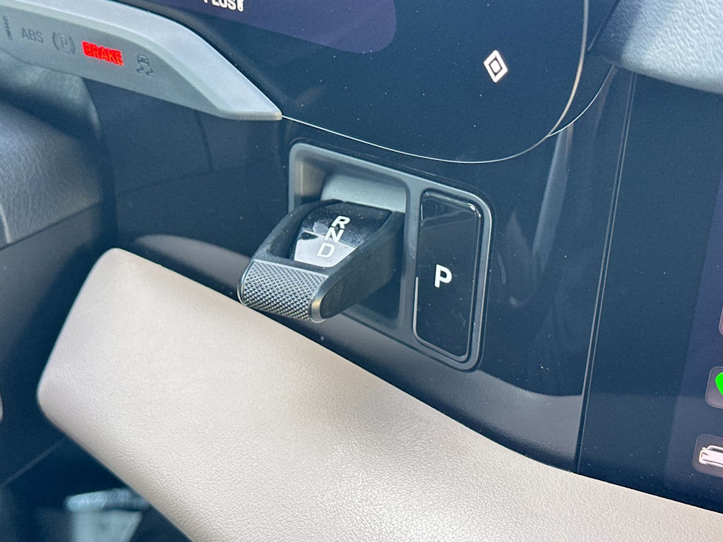 Thumbnail: 2022 Porsche Taycan - 28