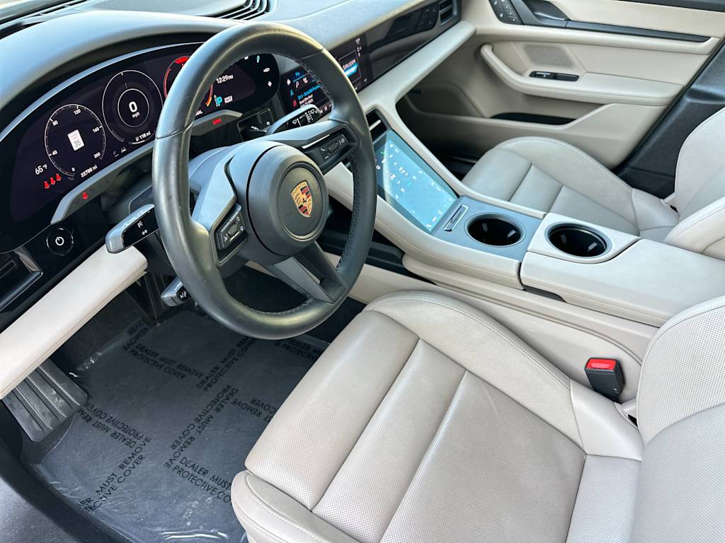 Thumbnail: 2022 Porsche Taycan - 10