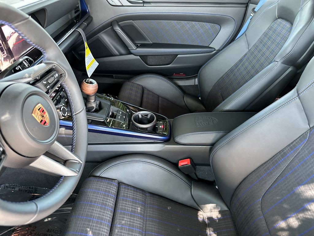 Thumbnail: 2026 Porsche 911 - 9