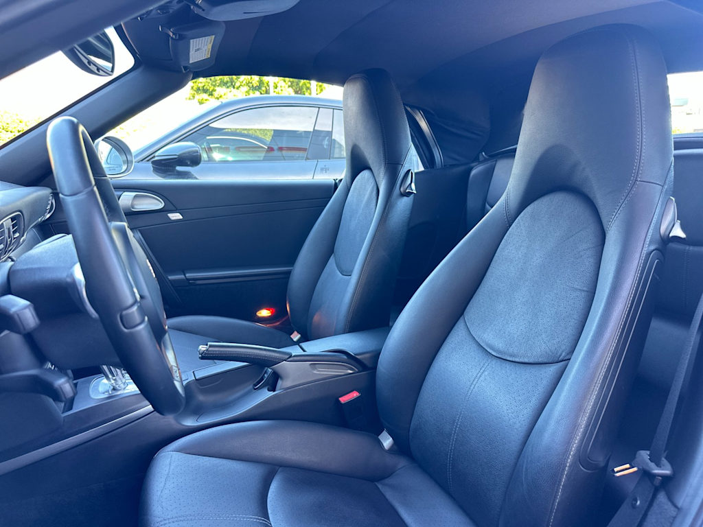 Thumbnail: 2011 Porsche 911 - 9