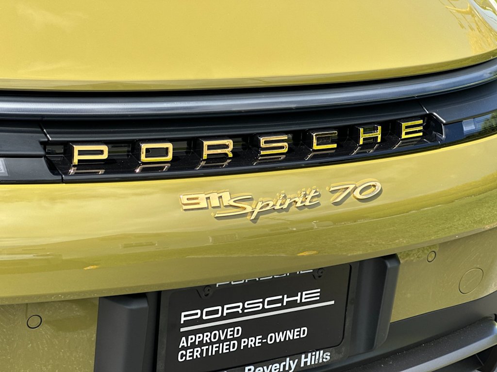 Thumbnail: 2026 Porsche 911 - 30