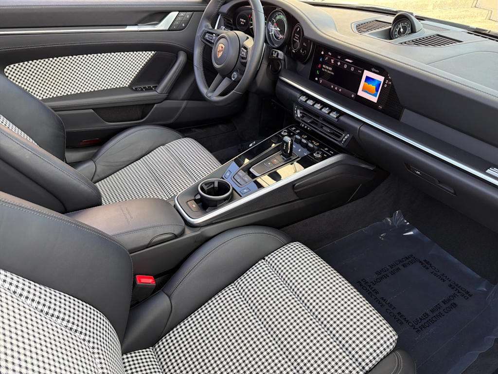 Thumbnail: 2024 Porsche 911 - 9