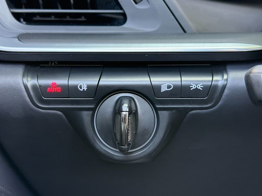 Thumbnail: 2024 Porsche 911 - 29