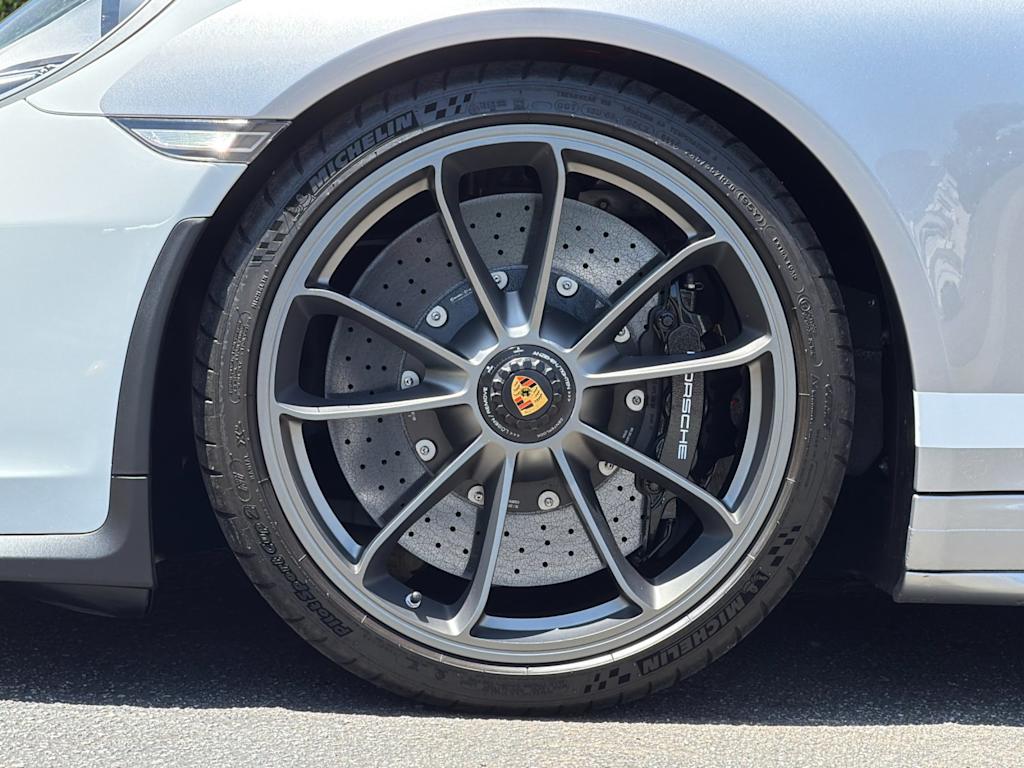 Thumbnail: 2019 Porsche 911 - 8