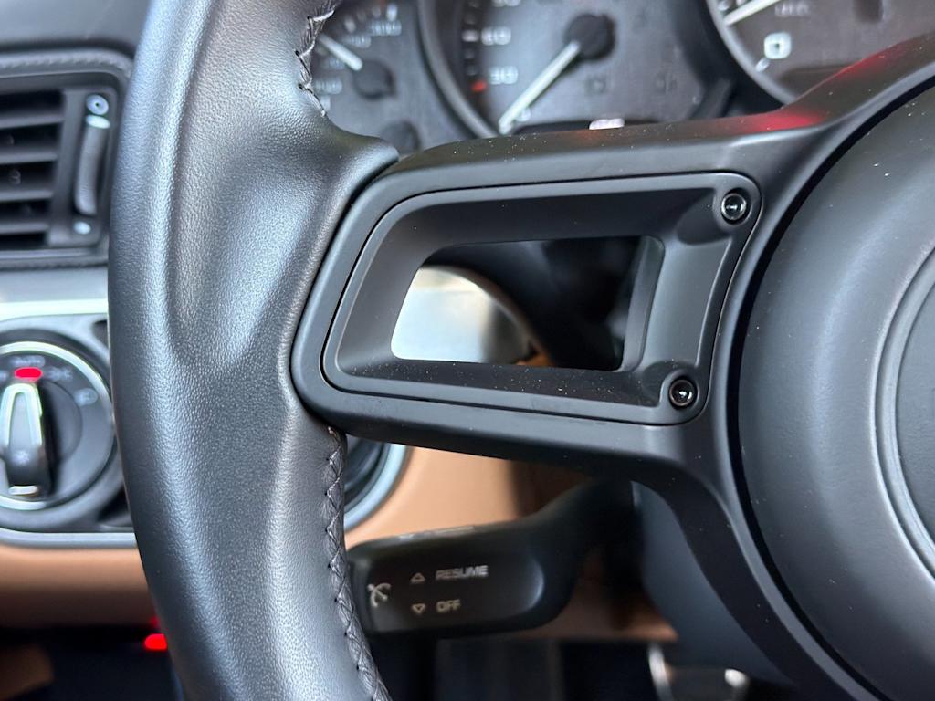 Thumbnail: 2019 Porsche 911 - 25