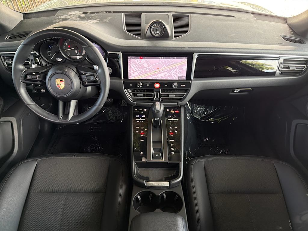 Thumbnail: 2023 Porsche Macan - 9